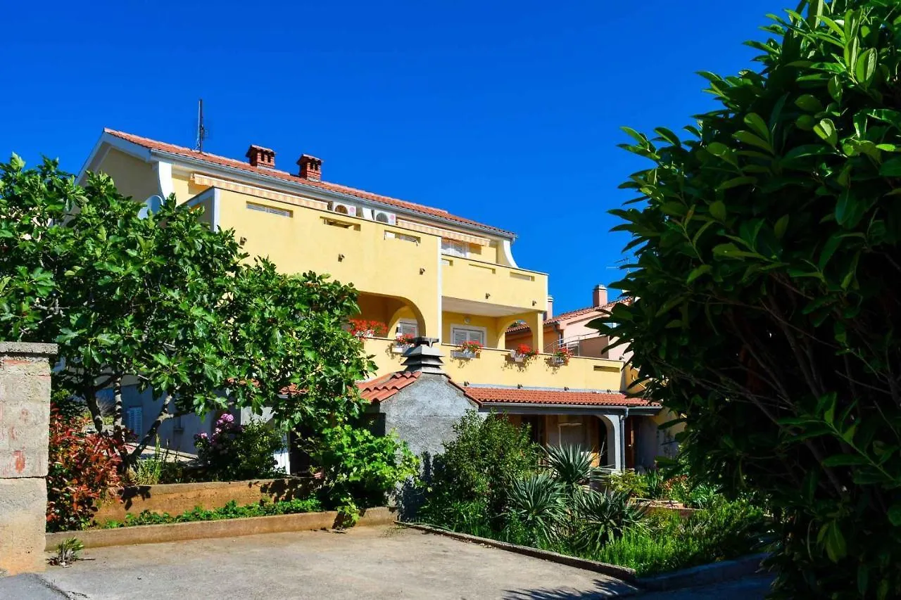 Apartment In Kornic - Insel Krk 42615 Croatia