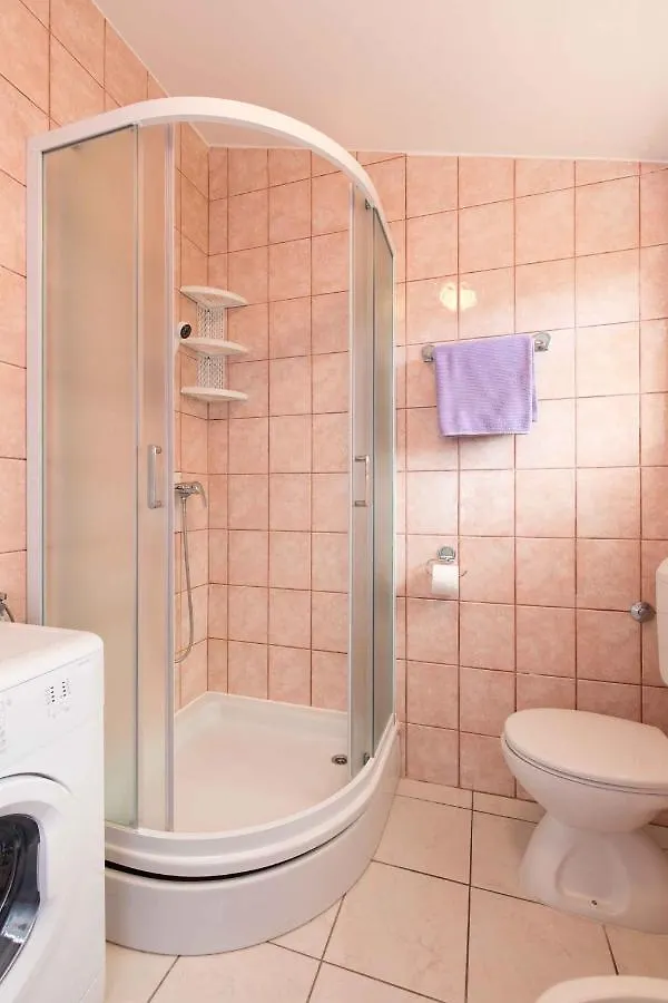 Apartment In Kornic - Insel Krk 42615